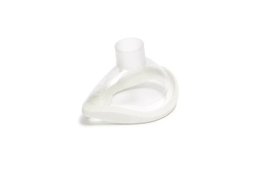 Przezroczysta maska do inhalacji lub tlenoterapii na białym tle.